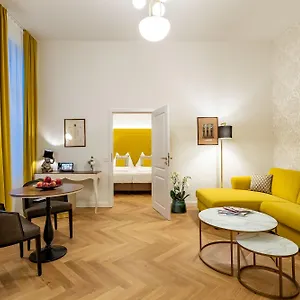 Theaterhotel & Avusturya